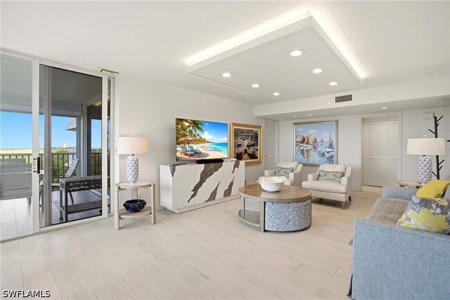 property at 5550 Heron Point Dr