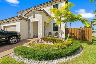 11903 SW 241st St in Princeton, FL - Building Photo - Building Photo