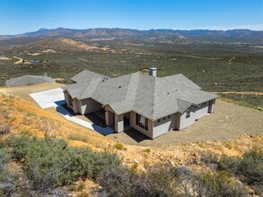 15689 E Orch Vw Rd in Dewey, AZ - Building Photo - Building Photo