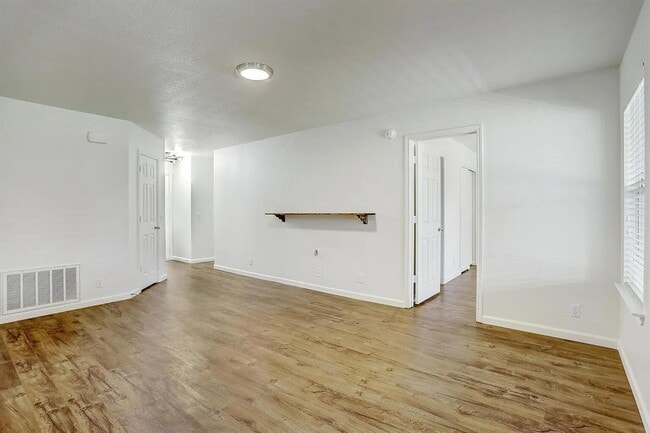 207 Tolcarne Dr in Hutto, TX - Building Photo - Building Photo