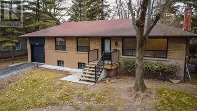 1465 Duncan Rd in Oakville, ON - Building Photo - Building Photo