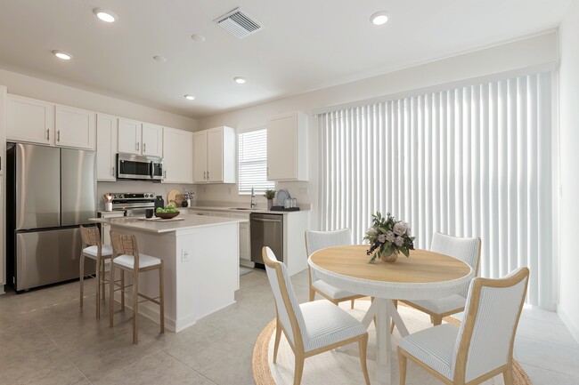 1443 Tristar Dr in Plant City, FL - Building Photo - Building Photo