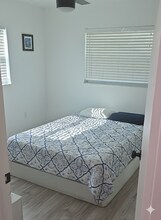 10501 Lake Vista Dr in Seminole, FL - Foto de edificio - Building Photo