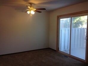 144 Maine St N in Bayport, MN - Building Photo - Building Photo