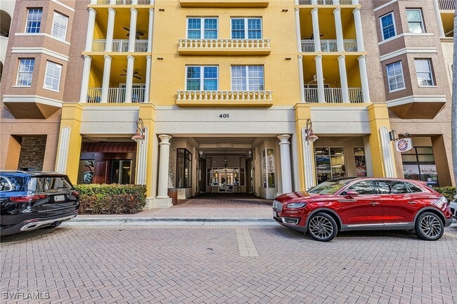 401 Bayfront Pl in Naples, FL - Building Photo - Building Photo