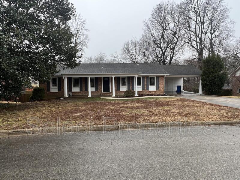 1401 Locust Dr in Jonesboro, AR - Building Photo