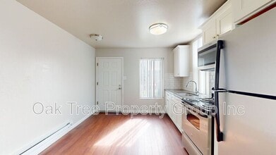 2371 Downer Ave in Richmond, CA - Building Photo - Building Photo
