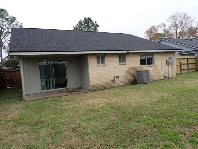 property at 327 Oakdale Dr