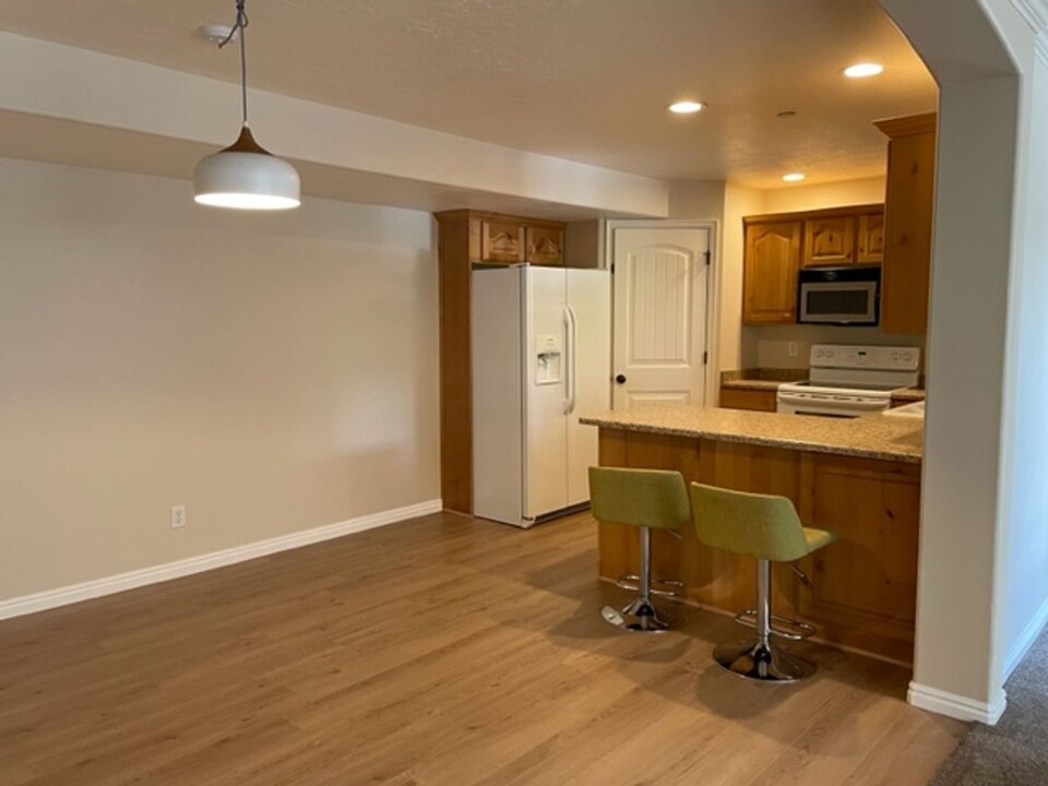 956 W 580 S in Pleasant Grove, UT - Foto de edificio