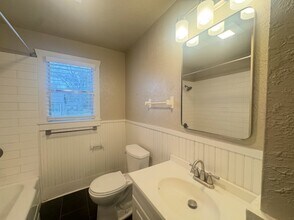 510 W 6th St in Brenham, TX - Building Photo - Building Photo