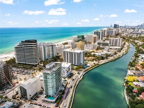 3411 Indian Creek Dr, Unit 1202 in Miami Beach, FL - Foto de edificio - Building Photo