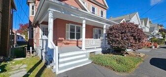 128 S Rebecca Ave in Scranton, PA - Building Photo