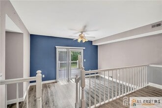 722 Darlington Dr in Old Bridge, NJ - Foto de edificio - Building Photo