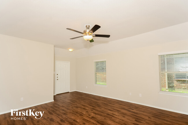 2104 Meadow Park Dr in Princeton, TX - Building Photo - Building Photo