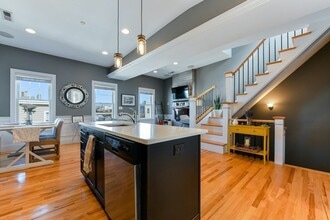 5 Grimes St, Unit 2 in Boston, MA - Building Photo - Building Photo