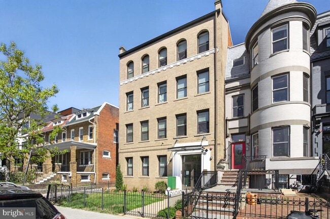 1461 Girard St NW in Washington, DC - Building Photo - Building Photo