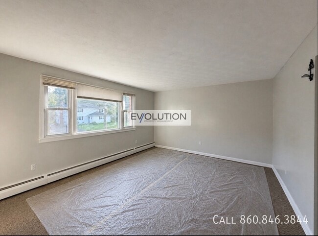 32 Dean Dr