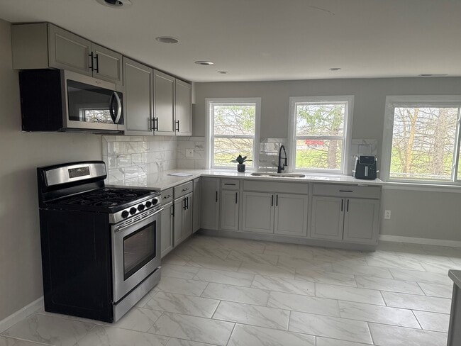 403 Palomino Ct in Lagrange, OH - Building Photo - Building Photo