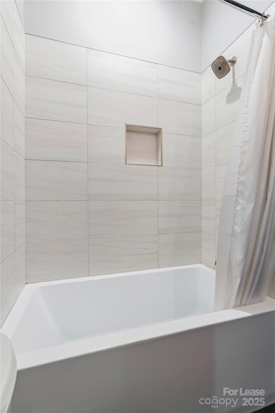 805 Naples Dr in Davidson, NC - Building Photo - Building Photo