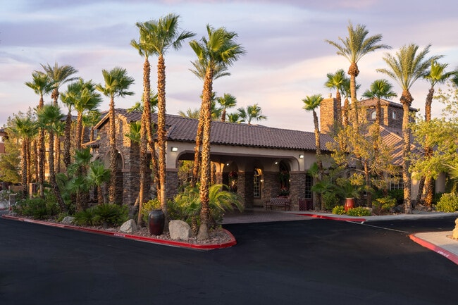 Carefree Senior Living at the Willows (55+) in Las Vegas, NV - Foto de edificio - Building Photo