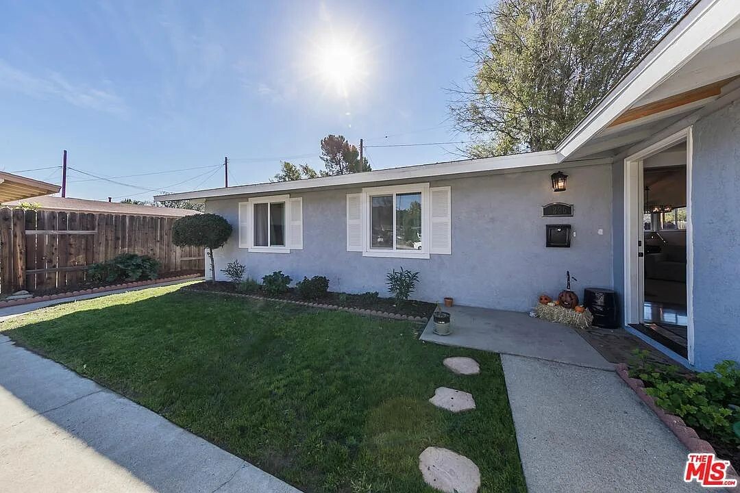 1226 E Ada Ave in Glendora, CA - Building Photo