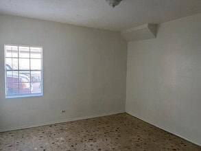 1804 Madison St in Laredo, TX - Building Photo - Building Photo