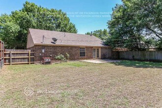 3809 Wooddale Ct in Grand Prairie, TX - Building Photo - Building Photo