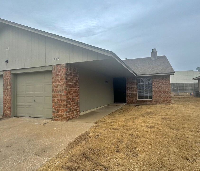 508 W Quantico St in Broken Arrow, OK - Building Photo