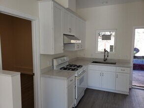 315 Hillside Ct in Vista, CA - Building Photo - Building Photo