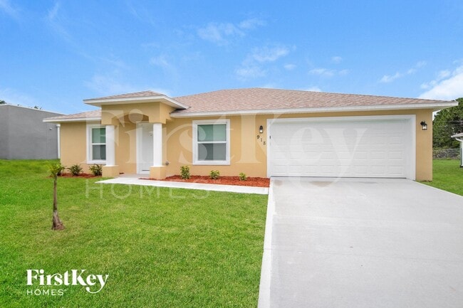 918 Armstrong Rd SE in Palm Bay, FL - Building Photo - Building Photo