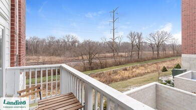 8900 Archer Ave, Unit 8914 in Willow Springs, IL - Building Photo - Building Photo