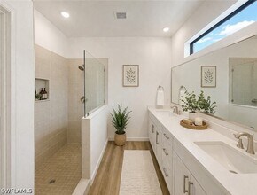 19394 Hinkley Dr in Estero, FL - Building Photo - Building Photo