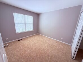 117 Stevens Dr in Schaumburg, IL - Building Photo - Building Photo