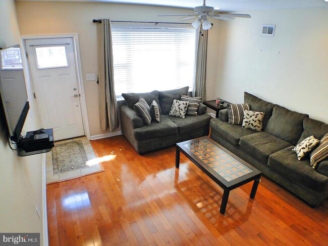 2533 S Rosewood St in Philadelphia, PA - Building Photo - Building Photo