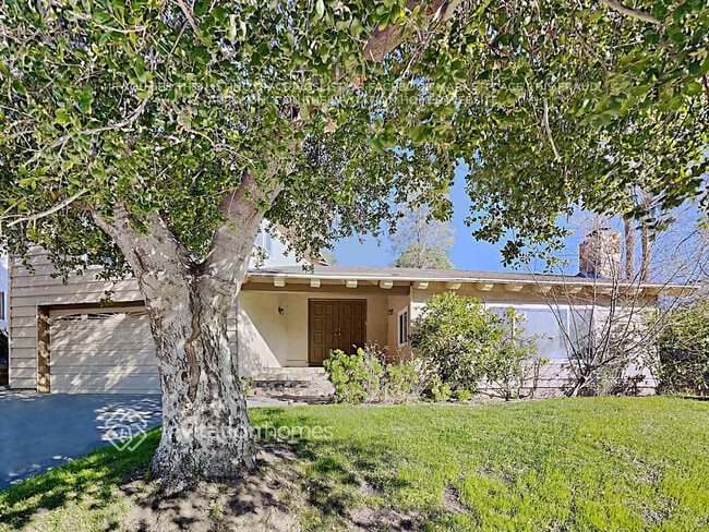 property at 23525 Arlen Dr
