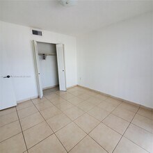 4101 Indian Creek Dr in Miami Beach, FL - Building Photo - Building Photo