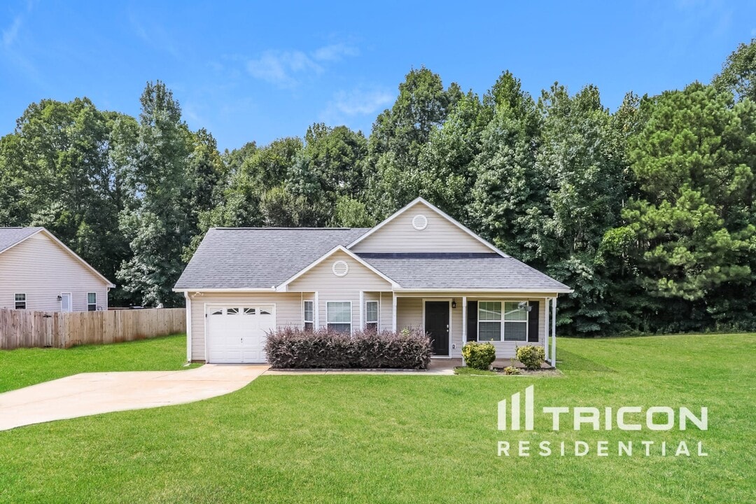 40 Bramble Bush Trail in Covington, GA - Foto de edificio