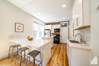 1037 S Racine Ave in Chicago, IL - Building Photo - Building Photo