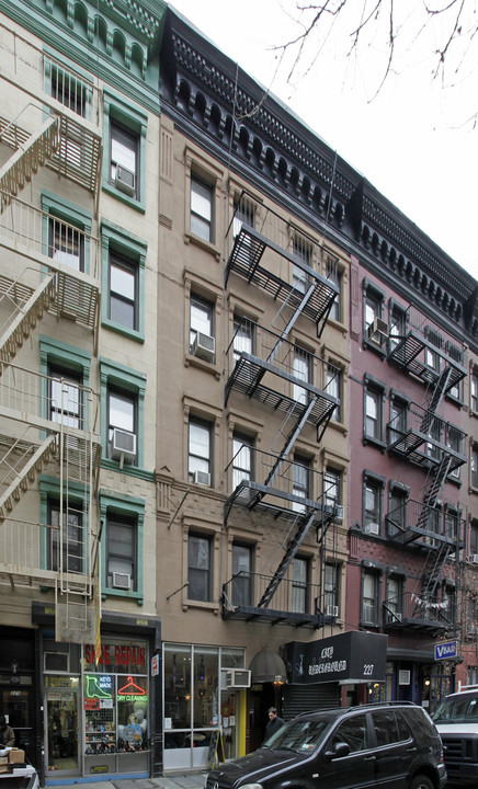 227 Sullivan St in New York, NY - Foto de edificio