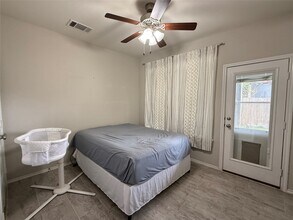 10947 Cannes Memorial Dr in Houston, TX - Building Photo - Building Photo