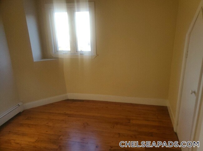 562 Washington Ave in Chelsea, MA - Building Photo - Building Photo