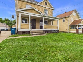51 Prospect St in Struthers, OH - Building Photo