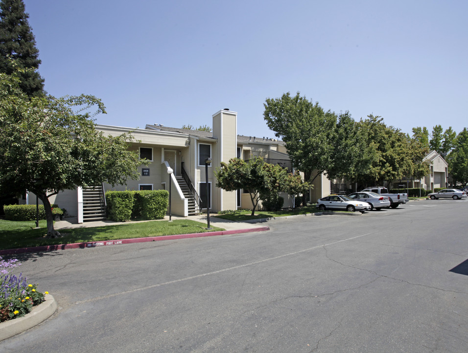 Seville Apartments in Rancho Cordova, CA - Building Photo