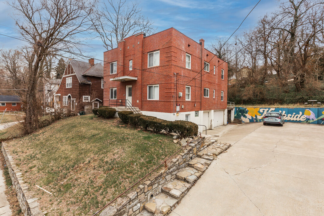 Kirby's Dreamland in Cincinnati, OH - Building Photo