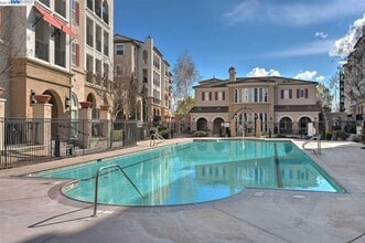 3275 Dublin Blvd, Unit 3275 Dublin Blvd in Dublin, CA - Building Photo - Building Photo