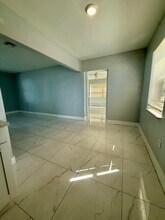 614 N E St in Lake Worth Beach, FL - Building Photo - Building Photo