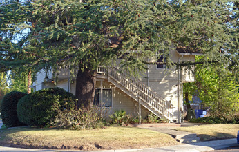 1503 El Monte Ave in Sacramento, CA - Building Photo - Building Photo