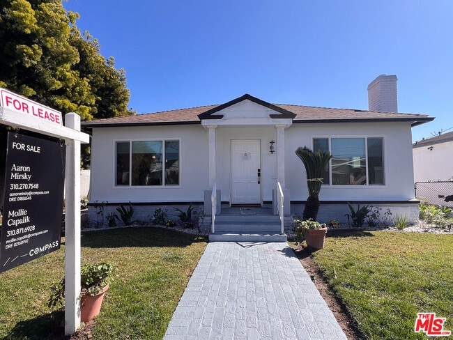 property at 2912 Pearl St