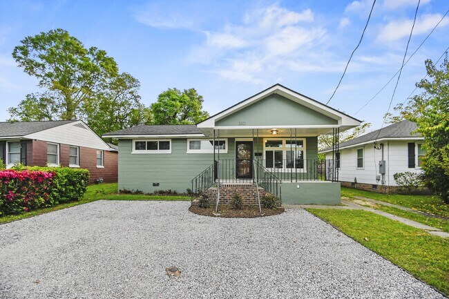 3831 Hottinger Ave in North Charleston, SC - Building Photo - Building Photo