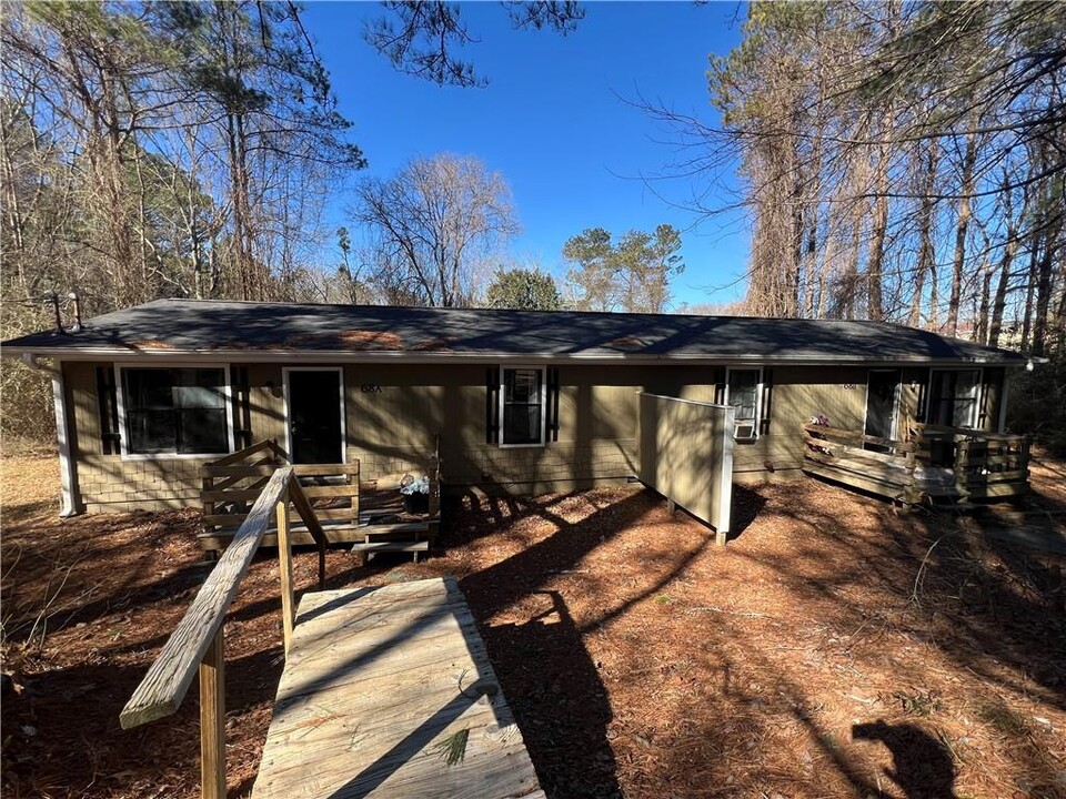 68 Lindsey Lake Rd in Dallas, GA - Building Photo